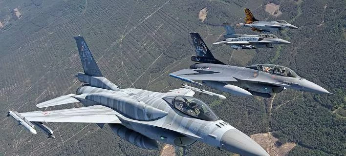 Οι ελληνικές «τίγρεις» σάρωσαν σε άσκηση του ΝΑΤΟ – Εντυπωσίασαν οι πιλότοι των F-16 (Εικόνες)
